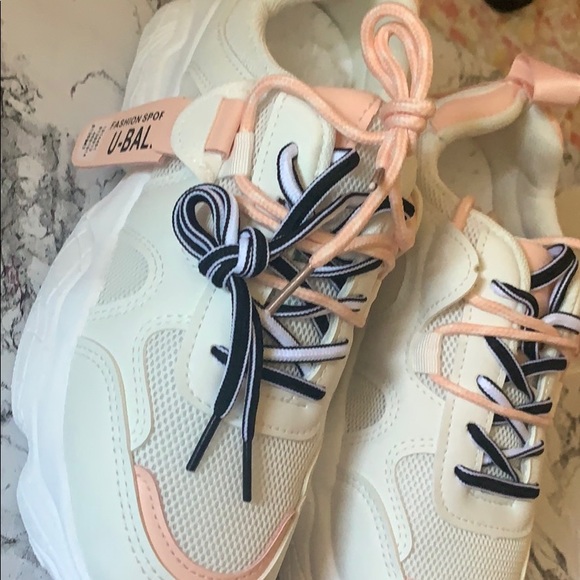 Shoes - Picture 5 of 5